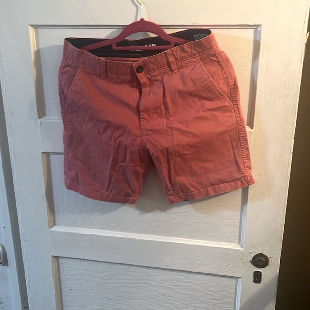 Crown and Ivy Mens shorts